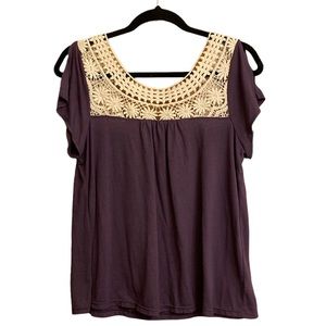 American Eagle Purple Crocheted Floral Shirt Size Medium